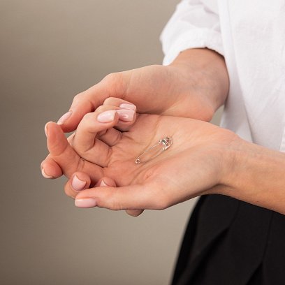 Срібна шпилька "Дельфін" з фіанітами 21010 №2