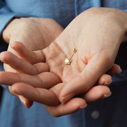 Пирсинг в пупок "Цветок" в желтом золоте (фианит) пир00260 №2