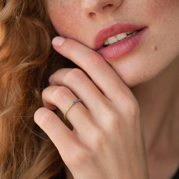 Золота каблучка з блакитними та жовтоми діамантами 226831121 від ювелірного магазину Онікс - 1