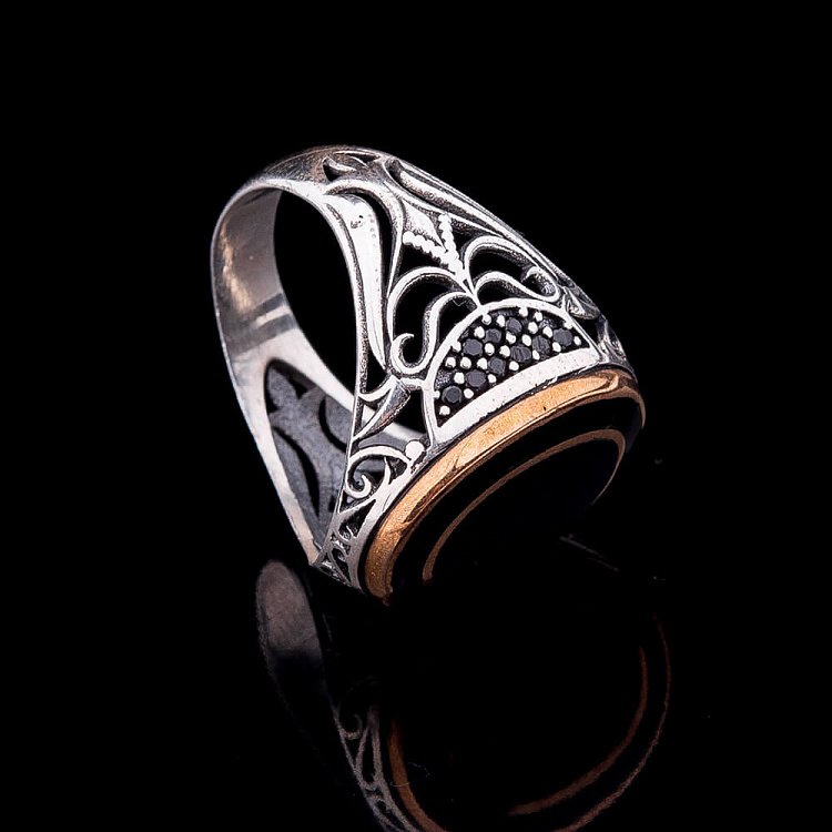 Серебряная печатка с эмалью, медью и фианитами 111647 от ювелирного магазина Оникс - 1