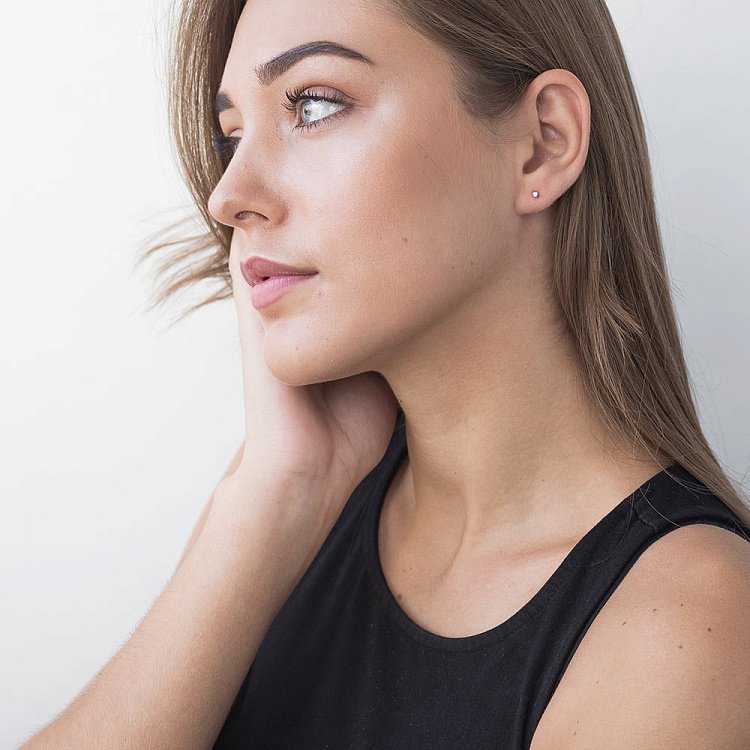 Золоті сережки-пусети з діамантами сб0093ch від ювелірного магазину Онікс - 2