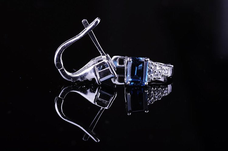 Жіночі сережки з "Лондон блакитний" топаз 121367 від ювелірного магазину Онікс - 1