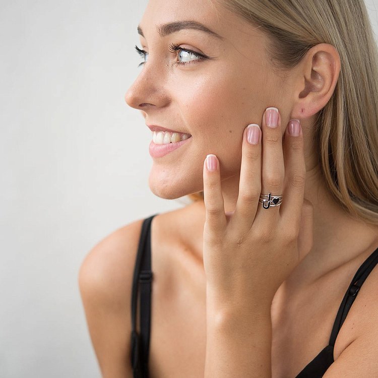 Серебряное кольцо "Сердце" (эмаль) 112083 от ювелирного магазина Оникс - 3