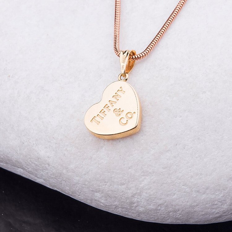 Золота підвіска "Серце" 44370-0 від ювелірного магазину Онікс