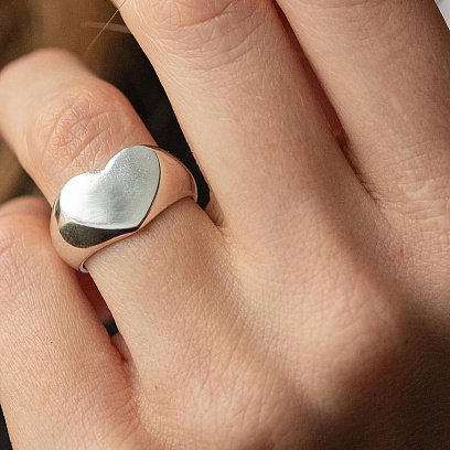 Серебряная печатка "Сердечко" (возможна гравировка) 112695 №7