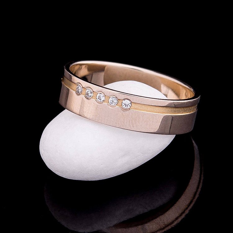 Обручальное кольцо обр000473 от ювелирного магазина Оникс - 1