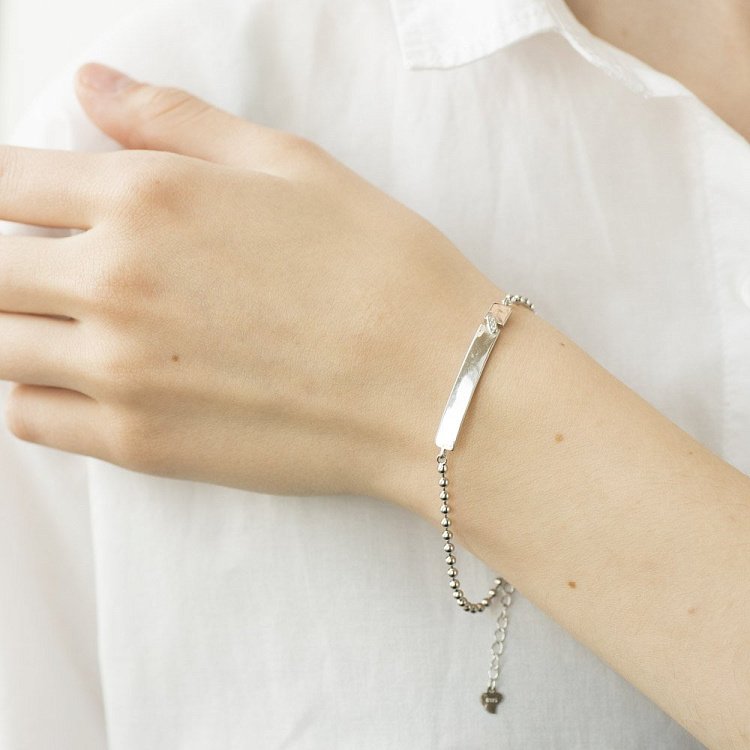 Серебряный браслет для гравировки (фианиты) 141289 от ювелирного магазина Оникс - 1