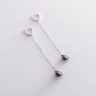 Серебряные серьги с черными камнями на цепочке 122926 от ювелирного магазина Оникс - 6