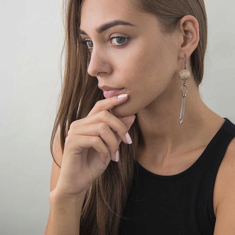 Серьги с агатом 17с21 Серьги с агатом 17с21 от ювелирного магазина Оникс