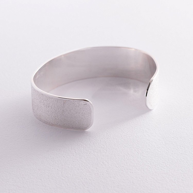 Жесткий браслет "Звездная пыль" из серебра 141594 от ювелирного магазина Оникс - 2