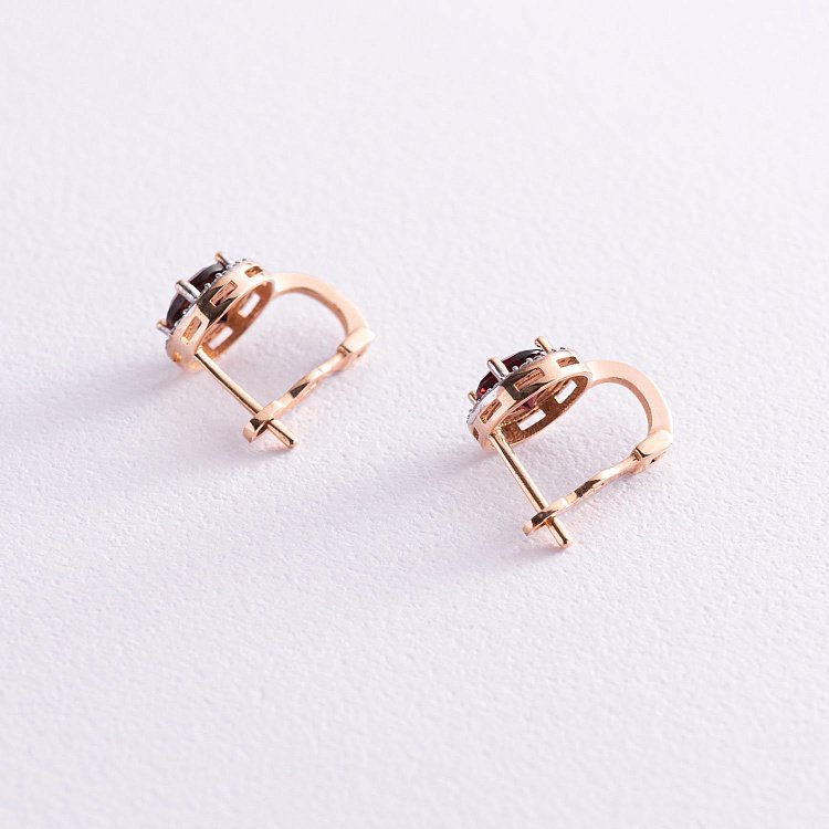 Золотые серьги с пиропом (гранатом) и фианитами с04164 от ювелирного магазина Оникс - 3