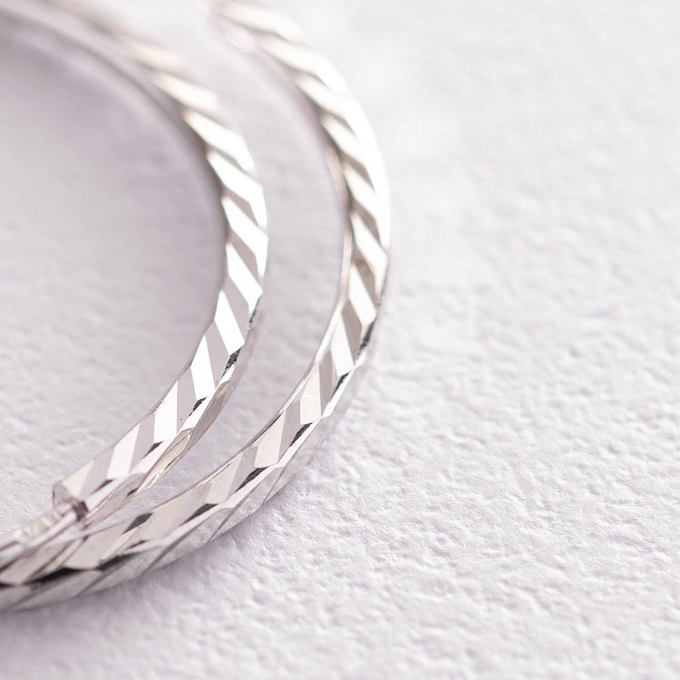 Сережки - кільця в білому золоті (2.5 см) с07145 від ювелірного магазину Онікс - 2