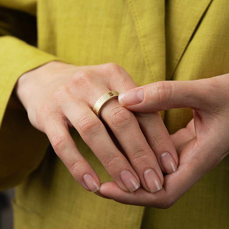 Каблучка "Love" у жовтому золоті к08437 від ювелірного магазину Онікс - 3