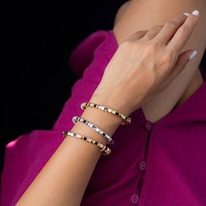 Жорсткий браслет в білому золоті (фіаніт, емаль) б04510 №5