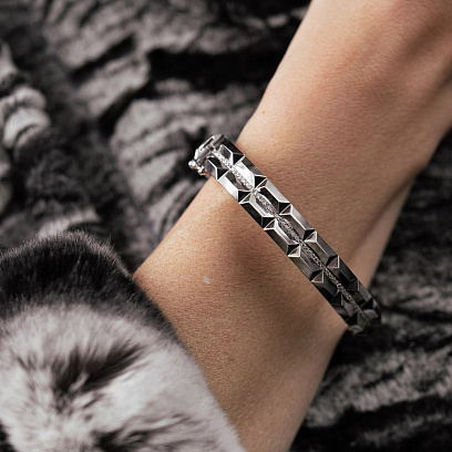 Жорсткий браслет "Carlotte" з фіанітами (біле золото) б05815 №4