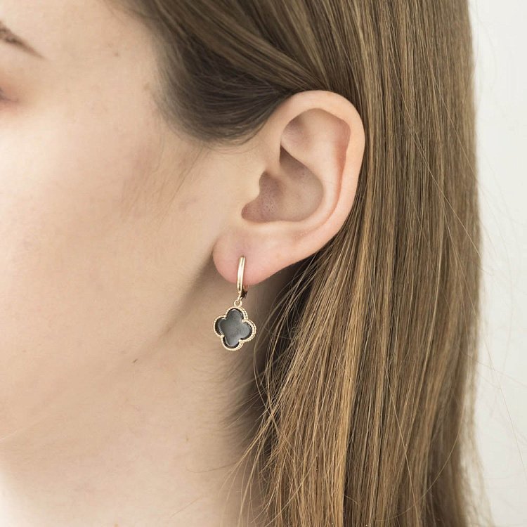 Золоті сережки "Конюшина" (онікс) с03849 - 2 Золоті сережки "Конюшина" (онікс) с03849 від ювелірного магазину Онікс - 2