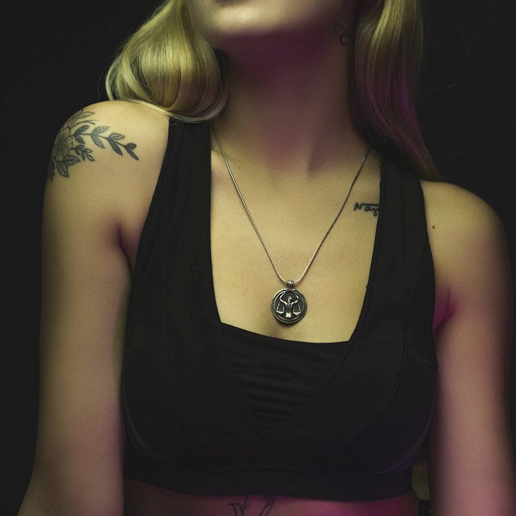 Срібний кулон "Знак зодіаку Терези" 133200терези від ювелірного магазину Онікс - 5