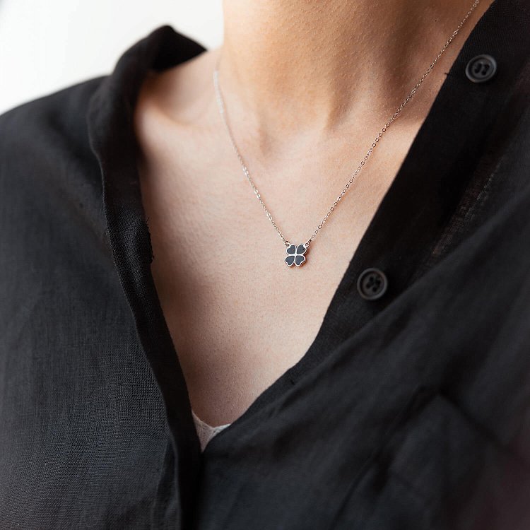 Серебряное колье "Клевер" (черная эмаль) 181209 от ювелирного магазина Оникс - 11