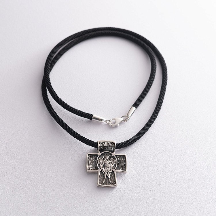 Шовковий шнурок з гладкою срібною застібкою (4 мм) 18421 від ювелірного магазину Онікс - 1