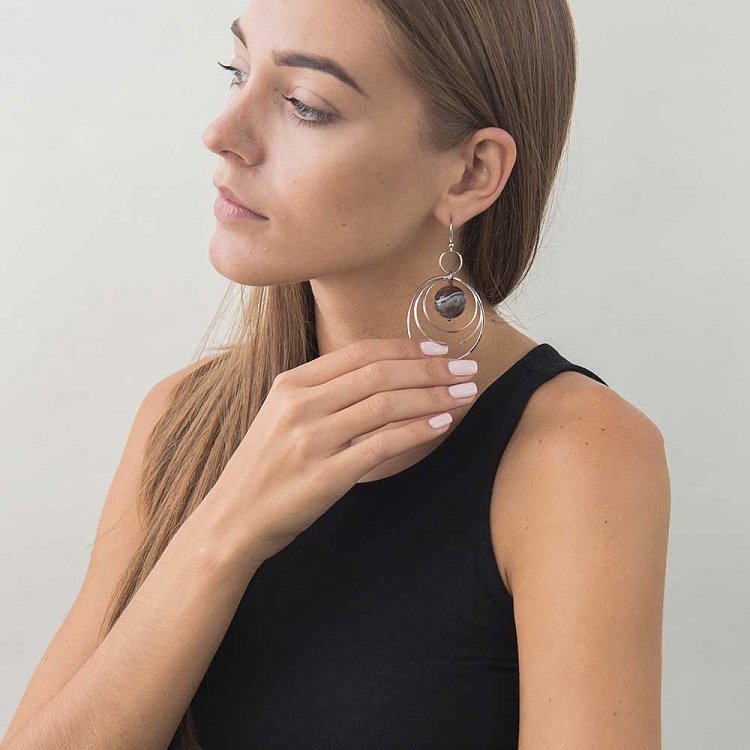 Серьги с агатом 245с24 Серьги с агатом 245с24 от ювелирного магазина Оникс