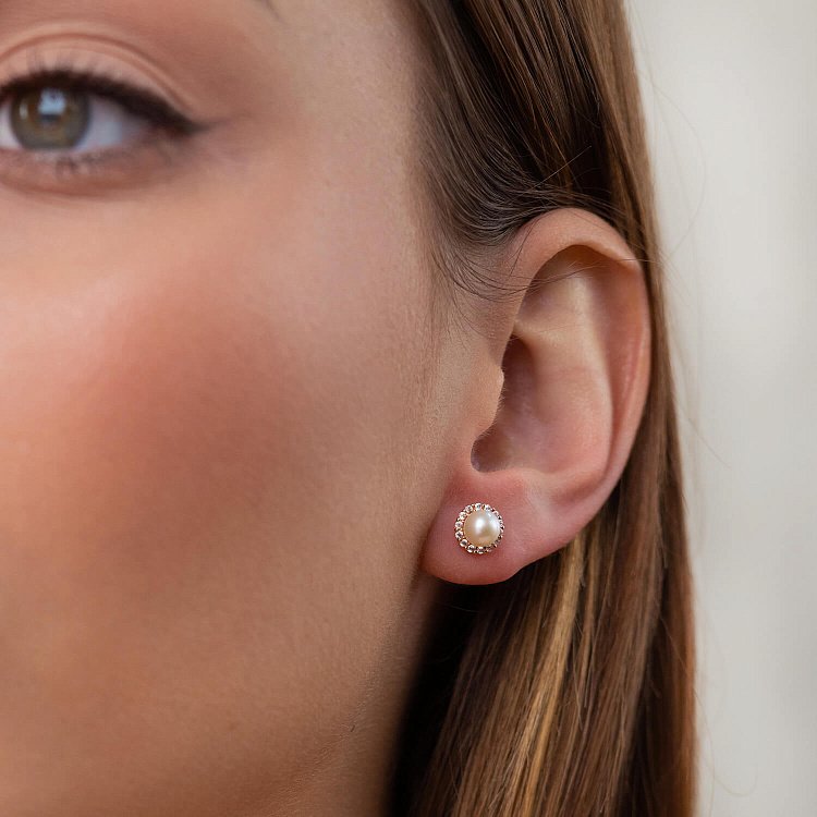 Золоті сережки - пусети з перлами і фіанітами с08167 від ювелірного магазину Онікс - 3