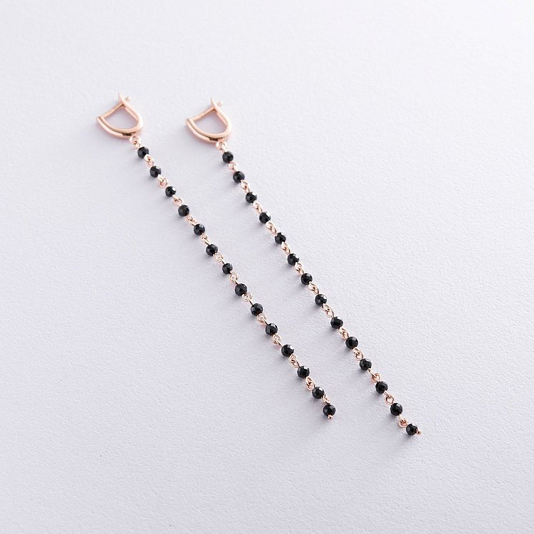 Висячі золоті сережки (чорні фіаніти) с06882 від ювелірного магазину Онікс