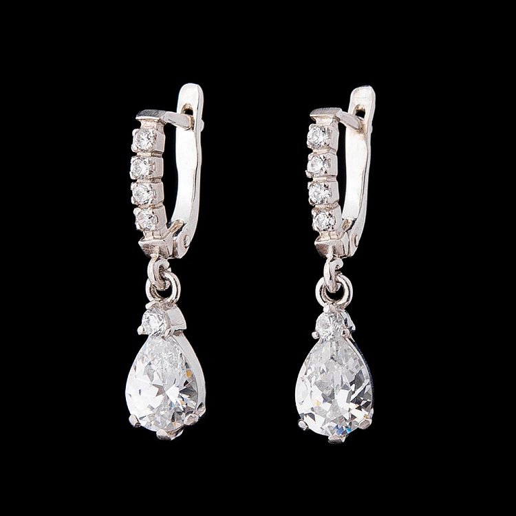 Срібні сережки з фіанітами 121269 від ювелірного магазину Онікс