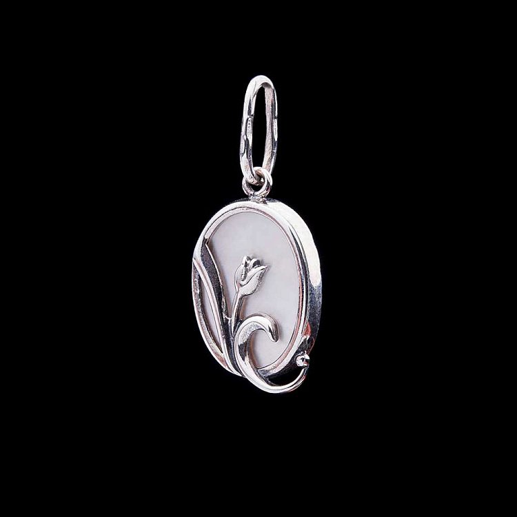 Срібна підвіска з перламутром 13873 від ювелірного магазину Онікс