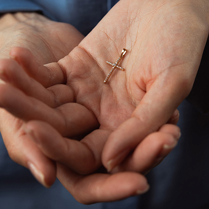 Хрестик у червоному золоті (фіаніти) п04032 №2