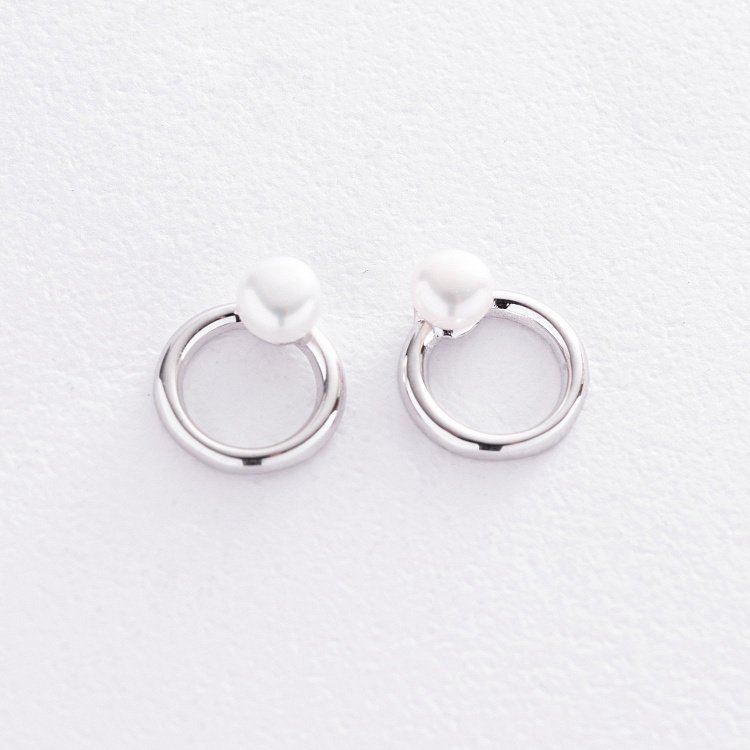 Сережки - пусети "Кругообіг" з перлами (біле золото) с08502 від ювелірного магазину Онікс - 2