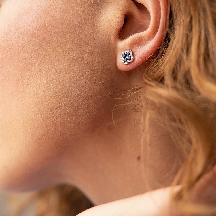 Золоті сережки - пусети з діамантами і сапфірами сб0095lg від ювелірного магазину Онікс - 1