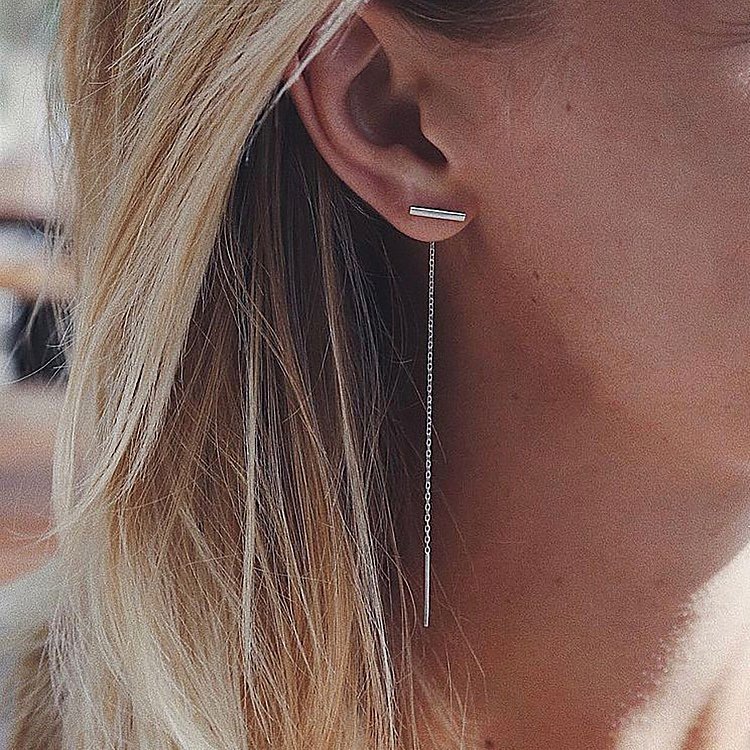 Срібні сережки - протяжки у стилі мінімалізм 123105 від ювелірного магазину Онікс - 2