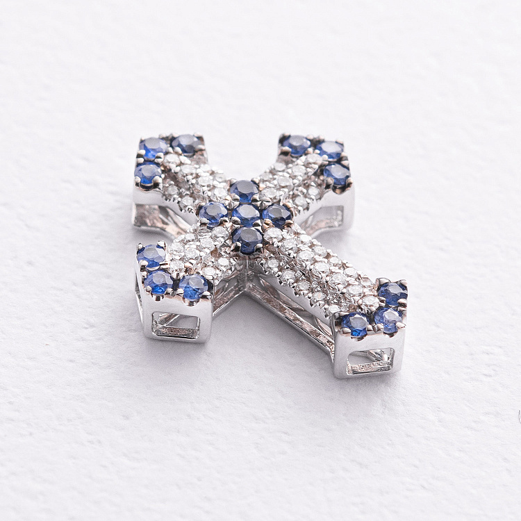 Хрестик у білому золоті (діаманти, сапфіри) пб0389ca від ювелірного магазину Онікс