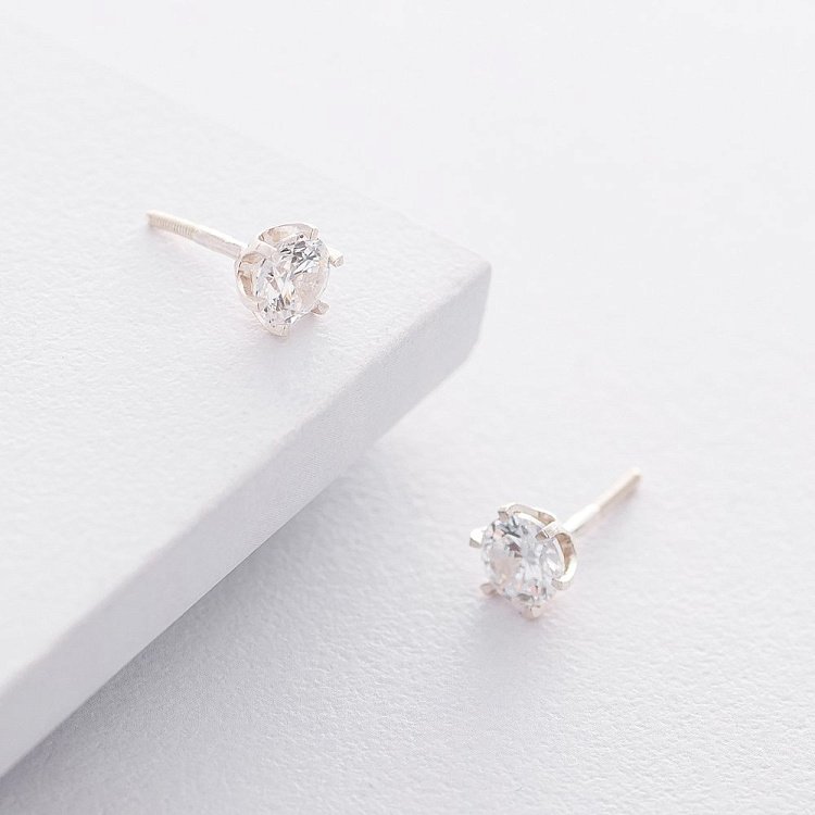 Серебряные гвоздики с фианитами 121955 от ювелирного магазина Оникс - 6