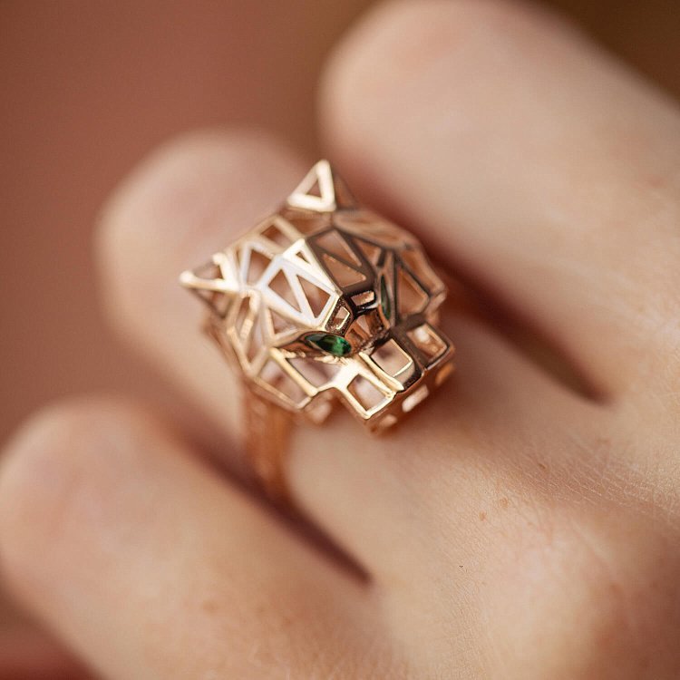 Золота каблучка "Пантера" з фіанітами к07581 від ювелірного магазину Онікс - 3