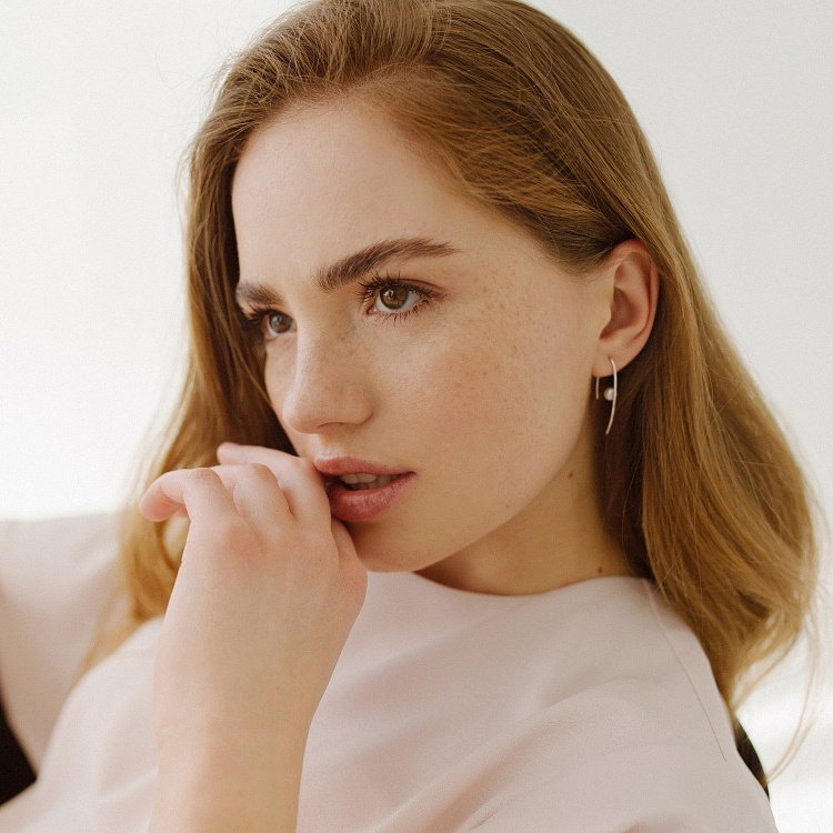 Серебряные серьги "Изящность" (жемчуг) 122671 от ювелирного магазина Оникс - 1