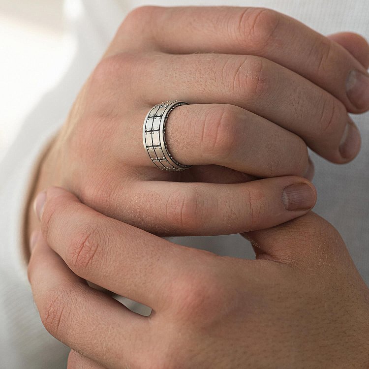 Чоловічий срібний перстень 7037 від ювелірного магазину Онікс - 3