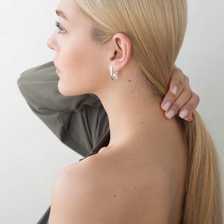 Срібні сережки з культ. прісн. перлами 12975 від ювелірного магазину Онікс - 1