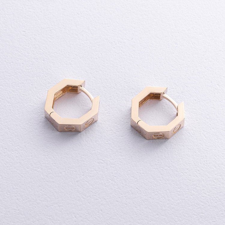 Серьги - кольца "Love" в желтом золоте с06803 от ювелирного магазина Оникс - 1