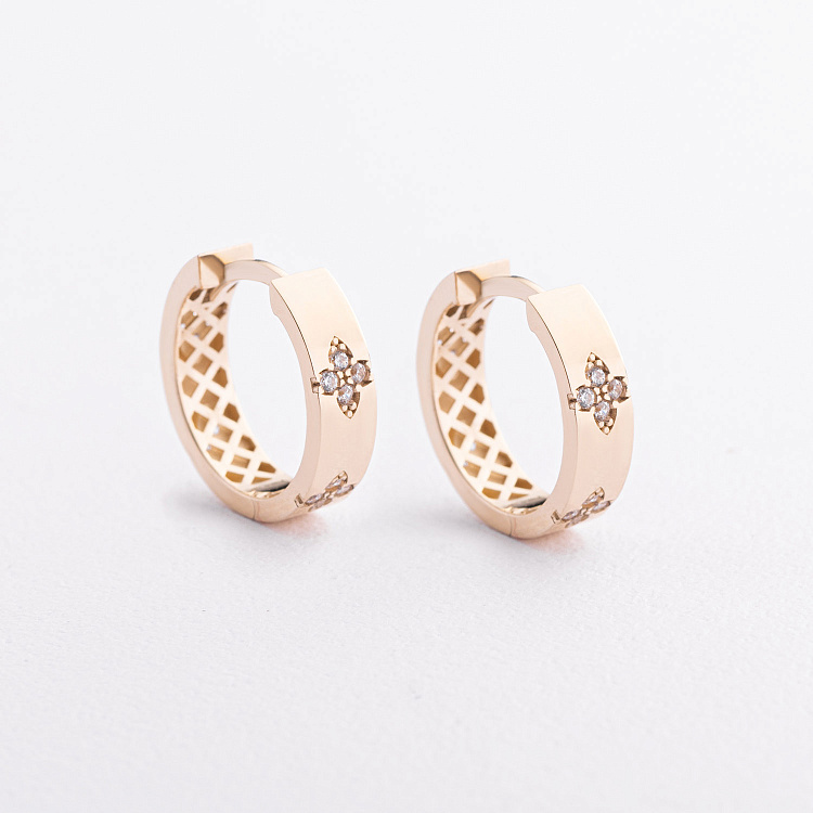 Сережки - кільця "Конюшина" в жовтому золоті (фіаніти) с09666 від ювелірного магазину Онікс