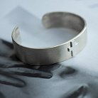 Жорсткий браслет ручної роботи зі срібла з хрестом denb1 от ювелирного магазина Оникс - 2
