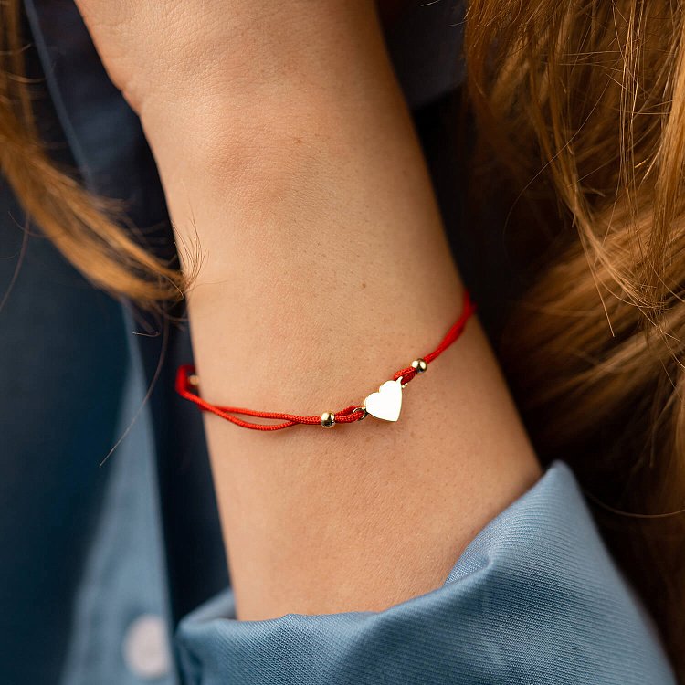 Браслет с красной нитью "Сердце" (желтое золото) б05277 от ювелирного магазина Оникс - 1