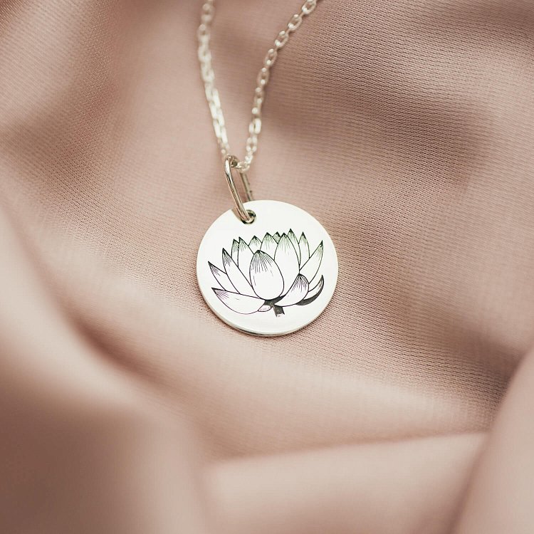 Срібний кулон "Лотос. You are the reason for everything" 132724лот від ювелірного магазину Онікс