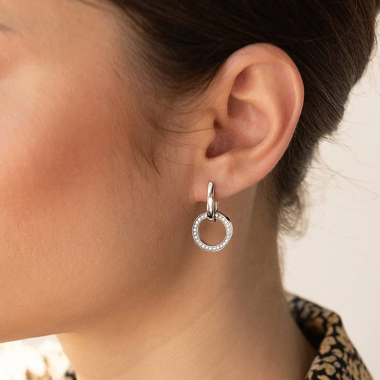 Серьги с кольцами в белом золоте (фианиты) с06519 от ювелирного магазина Оникс