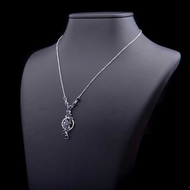 Золотое колье с сапфирами и бриллиантами кол667he от ювелирного магазина Оникс - 1