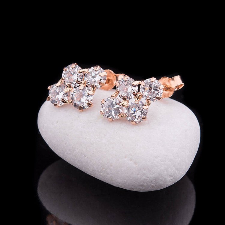 Золоті сережки-пусети з фіанітами с01008 від ювелірного магазину Онікс