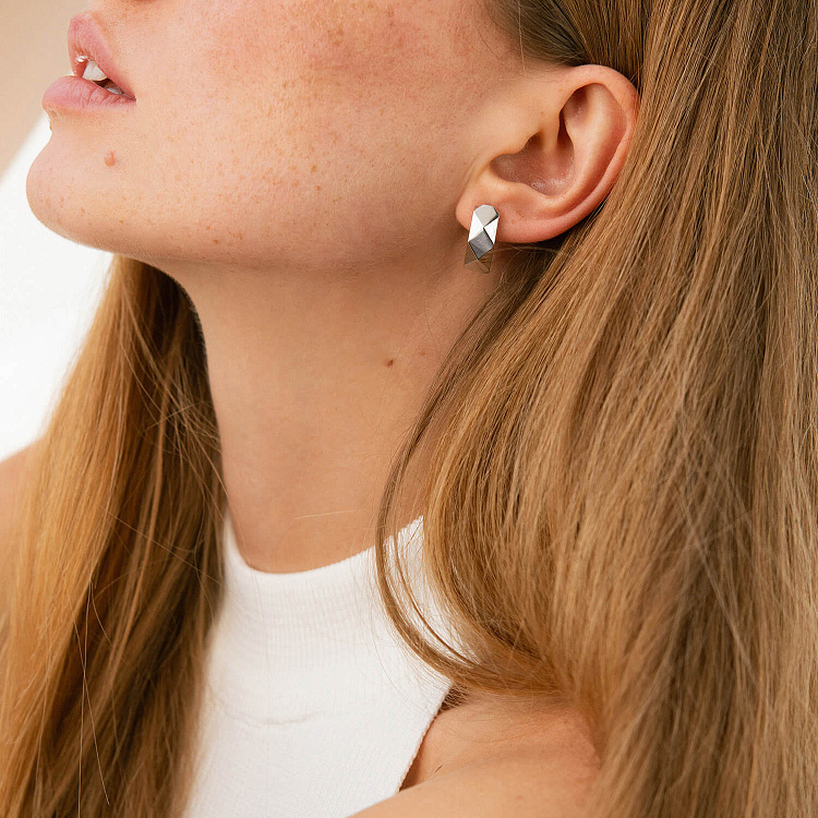 Сережки "Досконалість" у білому золоті с08745 від ювелірного магазину Онікс - 1