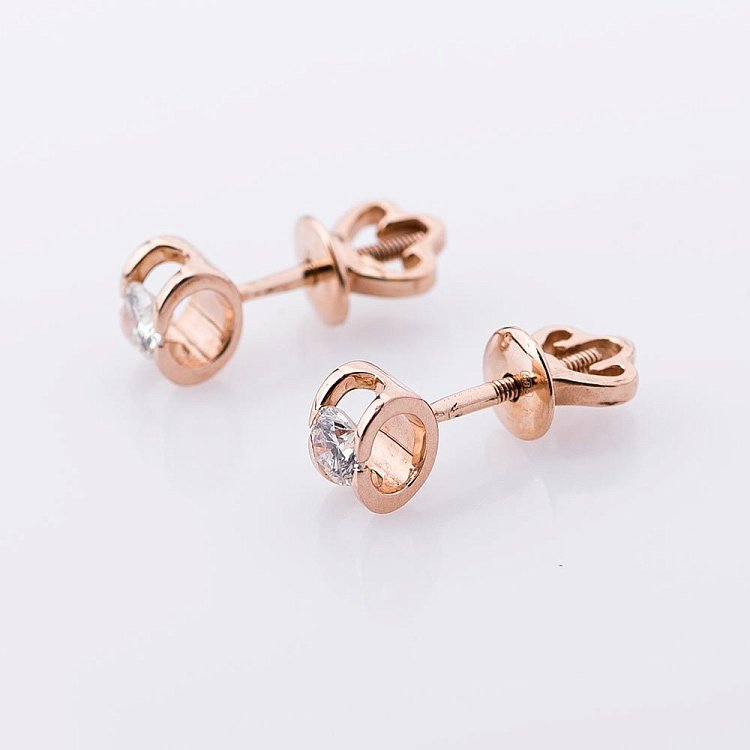 Золотые серьги-гвоздики с бриллиантами е0598к от ювелирного магазина Оникс