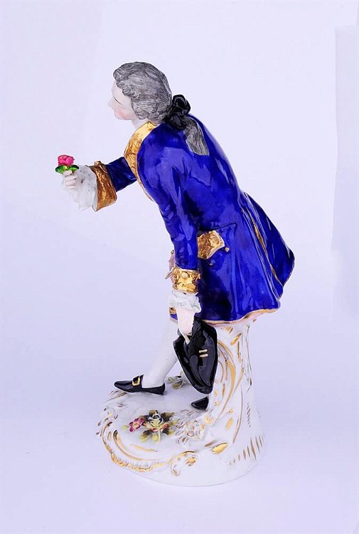 Фарфорова статуетка стат1 від ювелірного магазину Онікс - 1