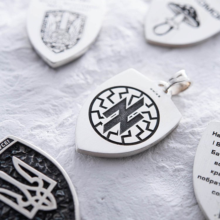 Серебряный кулон "Герб України - Тризуб. Україна понад усе. Индивидуальная гравировка" 133133 от ювелирного магазина Оникс - 34